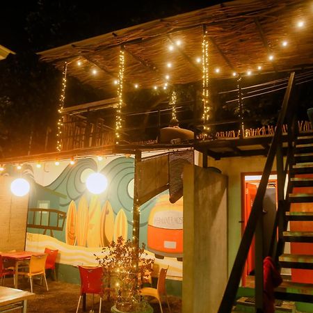 Hangover Hostels Mirissa Zewnętrze zdjęcie