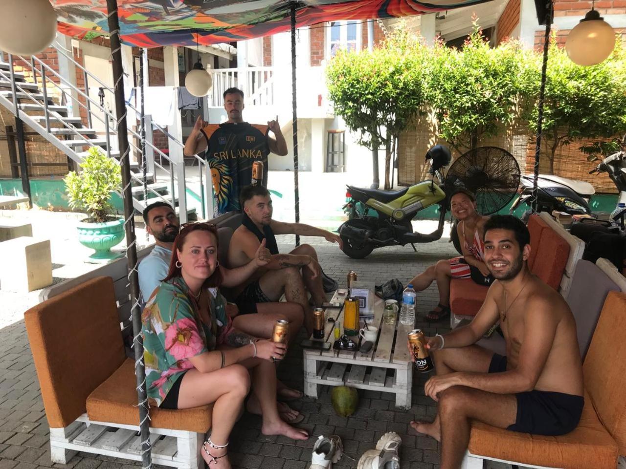 Hangover Hostels Mirissa Zewnętrze zdjęcie